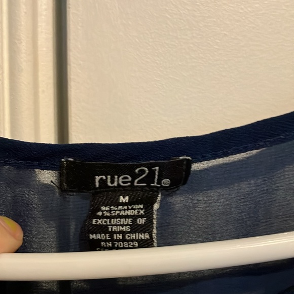 Rue21 Floral Dress Shirts (2 Lot Bundle) - Picture 4 of 12